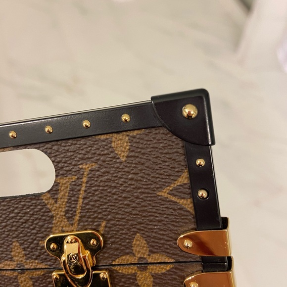 Louis Vuitton Eye-Trunk for iPhone 7 Plus / 8 Plus - Picture 6 of 8